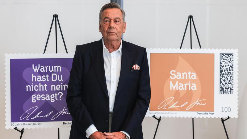 Auf den Marken sind die Namen von großen Roland-Kaiser-Hits zu lesen.