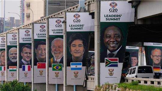 Auf den Plakaten zum G20-Gipfel in Johannesburg ist Chinas Präsident Xi noch zu sehen. Kommen wird er aber nicht.