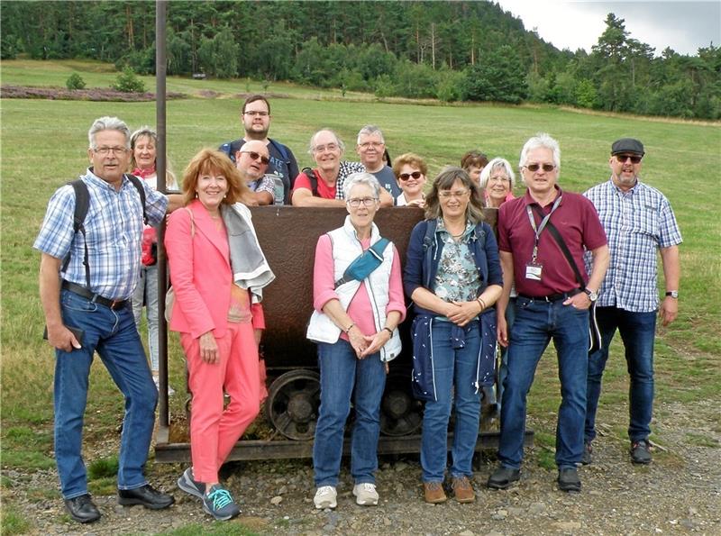 Dem Goslarer Bergbau und der Geschichte des Erzes auf der Spur Auf den Spuren der Bergleute: Die Teilnehmer der Bürgerführung. Foto: Habel