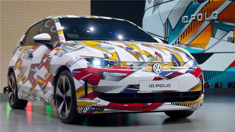 Auf der Automesse IAA Mobility in München war der ID. Polo im September noch im bunten Tarnkleid zu sehen. (Archivbild)