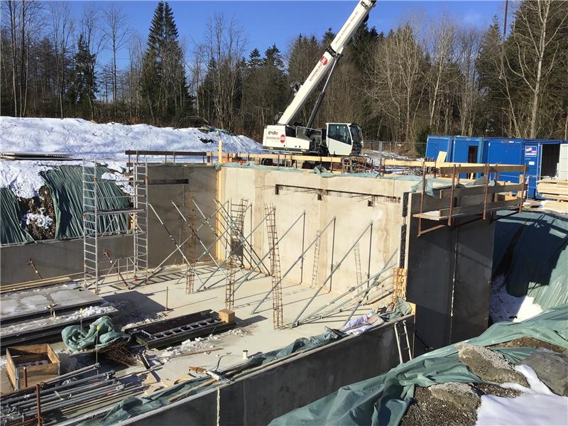 Stadtwerke-Chef beruhigt: Auch für 2023 genug Gas eingekauft Auf der Baustelle des neuen Wasserwerkes am Hirschler Teich läuft die Arbeit auch im Winter weiter.  Foto: Stadtwerke