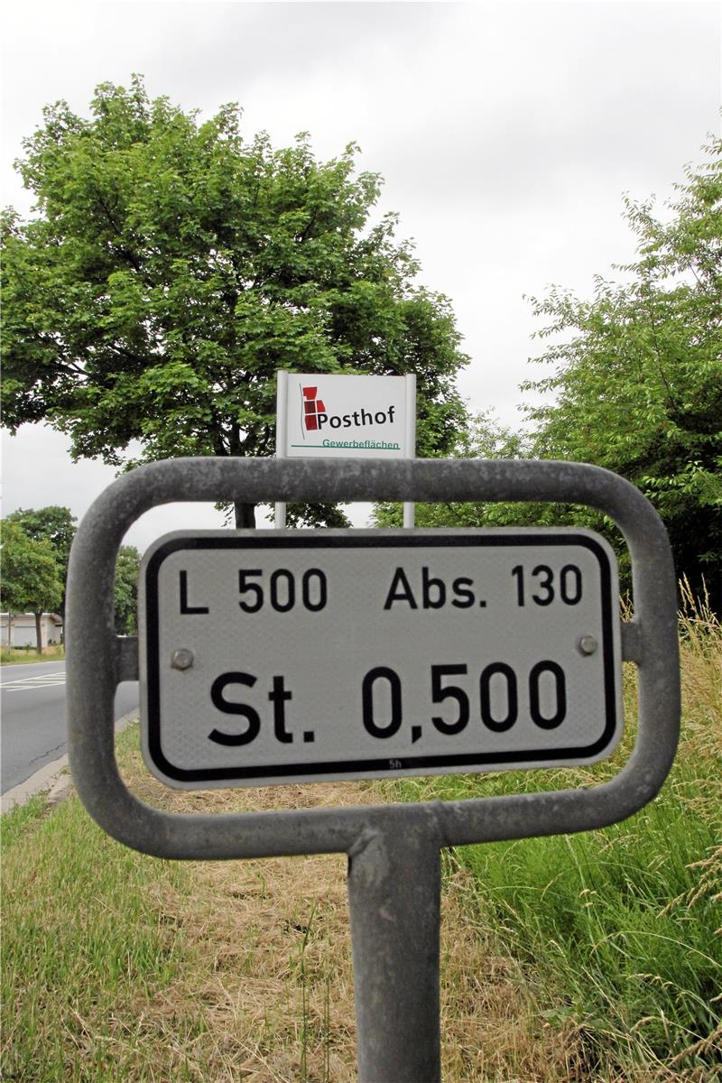 Auf der Fahrbahn der L 500 bei Posthof stehen Sanierungsarbeiten an. Für den Verkehr wird die Straße deshalb voll gesperrt.  Foto: Archiv Gereke