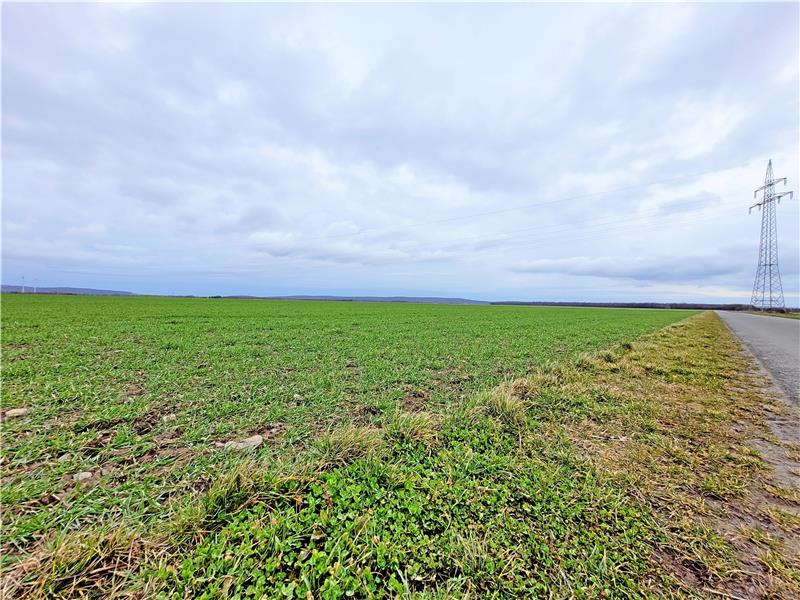 Energiepark: Harzburgs Rat will Druck machen Auf der Fläche zwischen Harlingerode und Vienenburg soll ein Energiepark gebaut werden – unter anderem ist von zwölf Windrädern mit einer Höhe von 250 Metern die Rede. Foto: GZ-Archiv