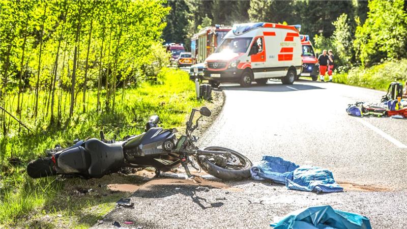 Auf der K38 kommt es Montagnachmittag zu einem schweren Motorradunfall.