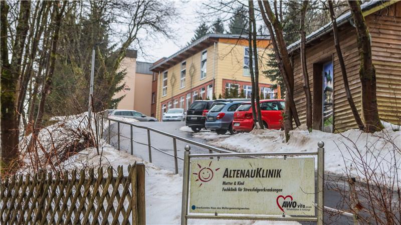 Die Mutter-Kind-Kurklinik in Altenau von außen.