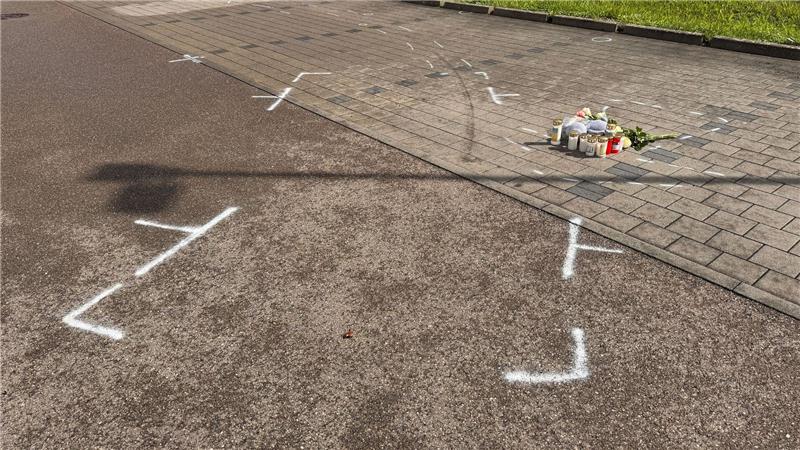 Auf diesem Parkplatz ereignete sich der tödliche Fall.