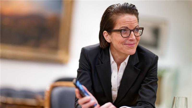 Auf ihr letztes Schlager-Video hin hat sie nach eigener Aussage mehr als 70 Bewerbungen erhalten. 