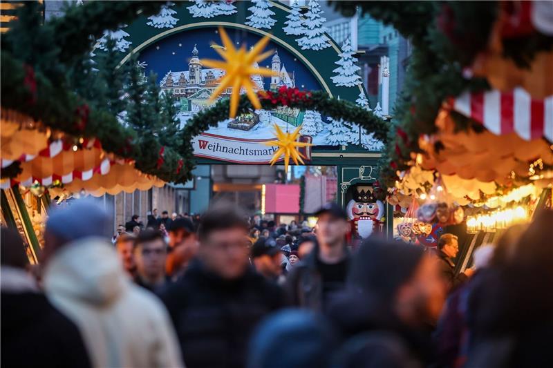 Stille Weihnachtsmärkte: Wenn Musik zu teuer wird Auf vielen Weihnachtsmärkten in Deutschland bleibt es an diesem Montag still.