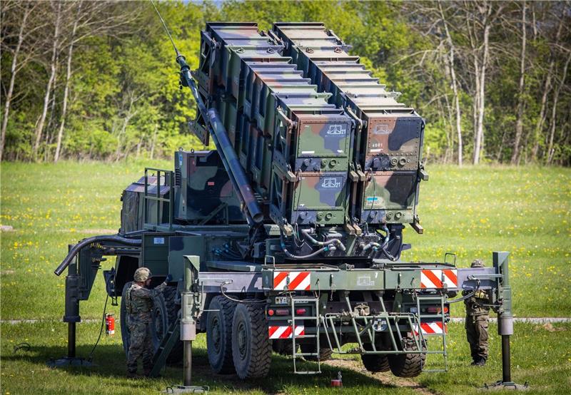Deutschland liefert weitere Patriot-Raketen an Ukraine Aufbau einer Luftverteidigungsstellung: Soldaten der deutschen Luftwaffe bei einer Übung.