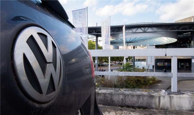Kein Ende in Sicht - VW-Dieselprozess bleibt zäh Aufgeflogen war der Skandal 2015, als die US-Umweltbehörde EPA über Manipulationen bei Abgastests von Dieselautos informierte.