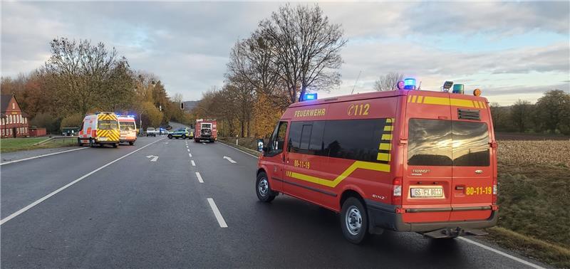 Trotz sofortiger Bremsung: Crash an Kunigunde-Kreuzung Aufgrund der Sperrung musste der Verkehr umgeleitet werden. Foto: Freiwillige Feuerwehr Dörnten