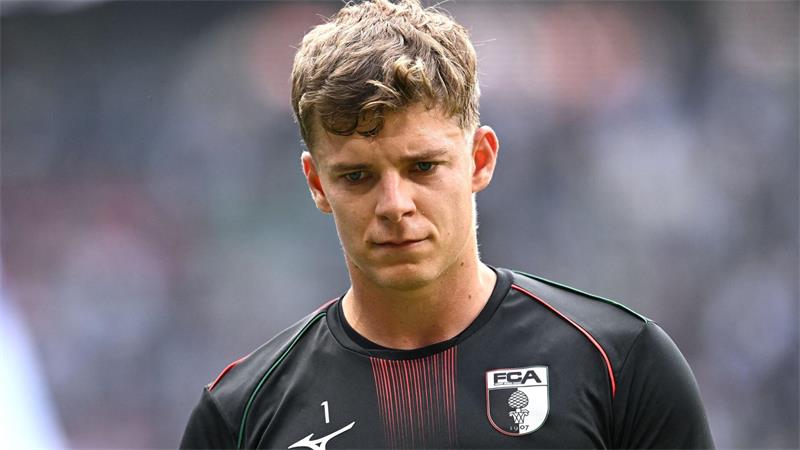 3:2 nach 0:2: Später Werder-Wahnsinn gegen Augsburg Augsburger Nationalspieler: Torwart Finn Dahmen.