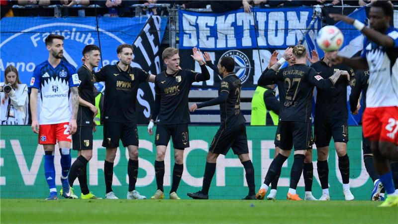 Augsburgs Spieler durften über die Führung jubeln. 