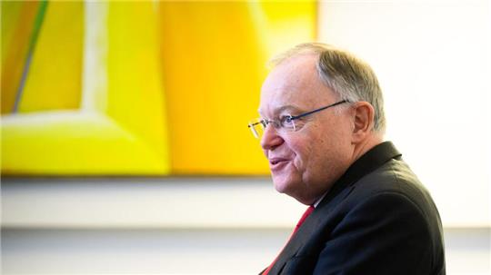 Aus Sicht des Ministerpräsidenten führt der Weg aus der Krise über die Wiederherstellung der Wettbewerbsfähigkeit. (Archivbild)