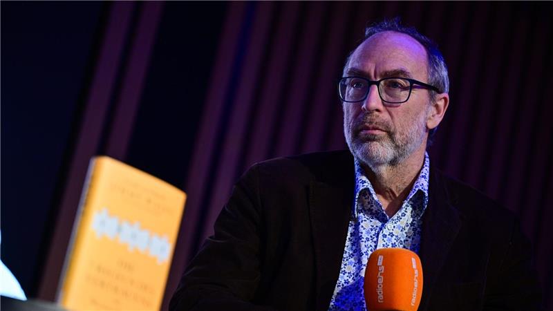 Aus Sicht von Jimmy Wales gibt es in der Wikipedia-Community eine Leidenschaft für Neutralität.