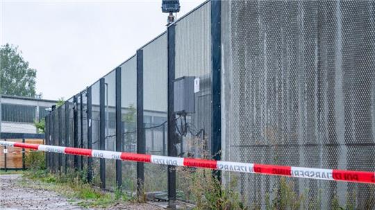 Aus dieser Klinik in Straubing flohen die vier Straftäter. Ein zweiter Flüchtiger wurde in Österreich gefasst.