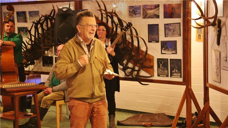 „Aus einem Rehbock wird niemals ein Hirsch“, sagt Albert Kehr. Foto: Jung
