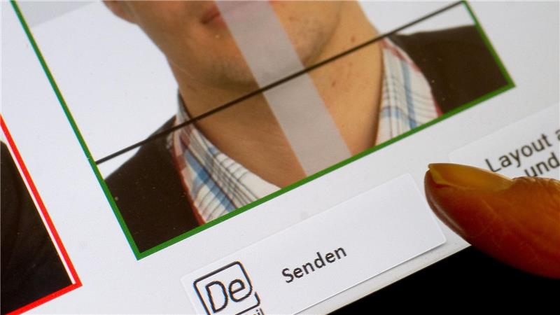 Ausgedruckte Passbilder sollen nur noch in Ausnahmefällen angenommen werden. (Archivbild)