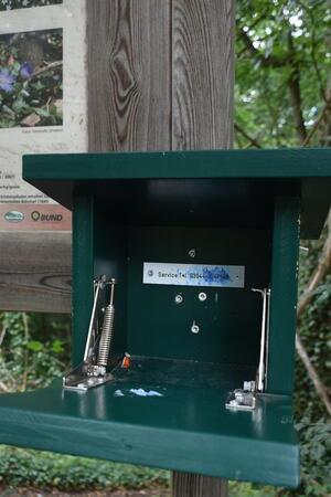 Ausgeräubert: Zum ersten Geburtstag der Sonderstempelstelle wurden Stempel und Stempelkissen fachmännisch abgeschraubt und geklaut.