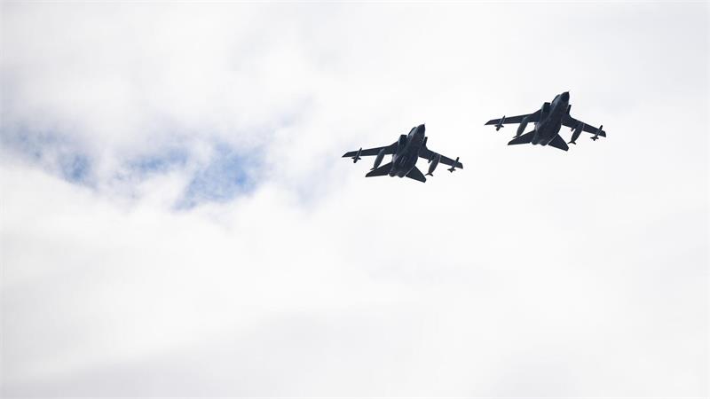 Deutschland schickt Tornados zu Atomwaffenübung der Nato Ausgewählte Tornado-Kampfflugzeuge der Luftwaffe sind so ausgerüstet, dass sie im Fall der Fälle auch US-Atombomben abwerfen könnten. (Archivbild)
