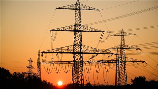 Ausschlaggebend für die schwache Entwicklung der Erzeugerpreise waren einmal mehr die Energiekosten. Vor allem bei elektrischem Strom und bei Mineralölerzeugnissen gingen die Preise zurück.