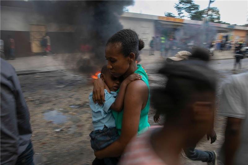 Kriminelle Gang tötet mindestens zwölf Dorfbewohner in Haiti Ausschreitungen in Haitis Hauptstadt Port-au-Prince Mitte November.
