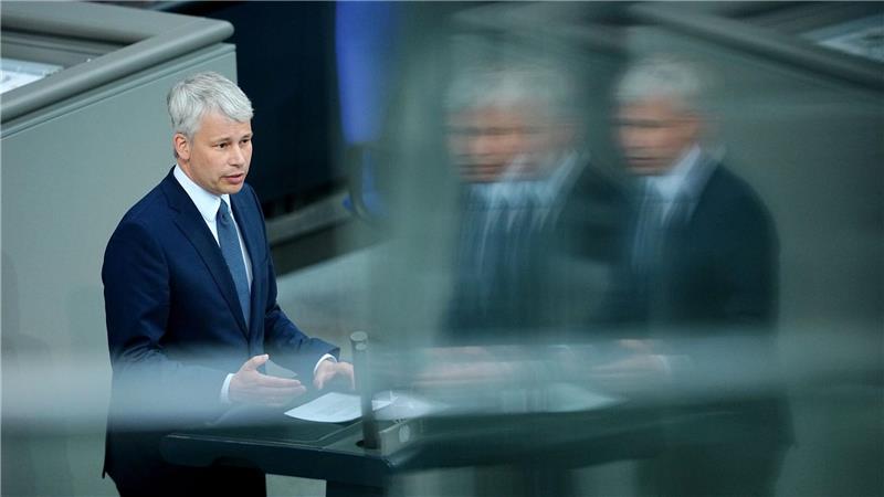 Unions-Fraktionsspitze gegen Stopp der Waffenlieferungen Außenminister Wadephul hat für Irritationen in der Union gesorgt, was den Kurs in der Israel-Politik angeht. Nun gibt es eine gemeinsame Linie, sagt Bilger.