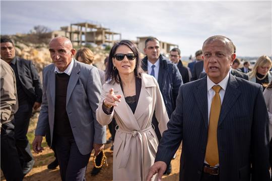 Außenministerin Annalena Baerbock sprach im Westjordanland mit durch Siedlergewalt vertriebenen Bewohnern.