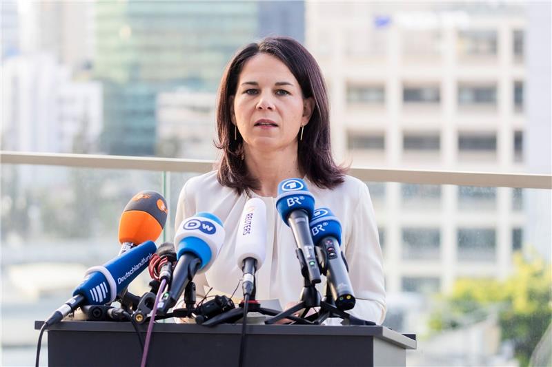 Baerbock: Menschen in Israel nicht gegen Palästinenser ausspielen Außenministerin Annalena Baerbock warnt vor einseitiger Parteinahme mit Blick auf den Gaza-Krieg.