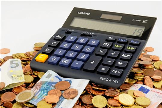 Ausstehende Abschlüsse bis einschließlich 2022 können die Kommunen in kürzerer Form aufstellen. Symbolbild: Pixabay