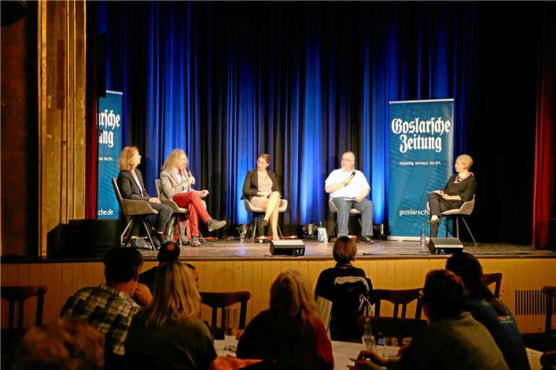 Neues Tableau in der Politik Austausch der Bürgermeisterkandidaten beim GZ-Wahlforum. Archivfoto: Neuendorf