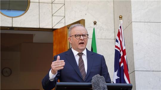 Australiens Premier Albanese plant ein Programm zum Waffenrückkauf. 