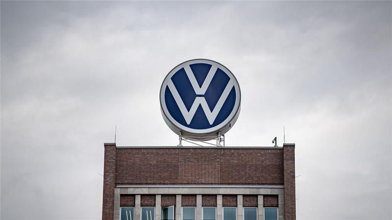 Autoaktien brechen wegen US-Zöllen ein Autoaktien verlieren nach dem Bekanntwerden von Trumps Zollplänen an der Börse - besonders VW (Archivbild)