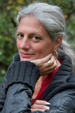 Bad Harzburg vergibt im November das „Eselsohr“ an Annette Mierswa Autorin Annette Mierswa studierte in Hildesheim angewandte Kulturwissenschaften. Heute lebt sie in Hamburg.