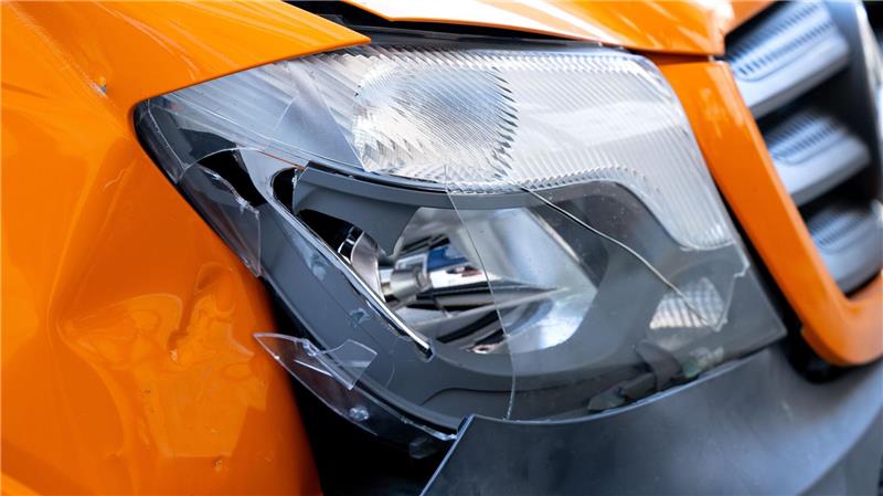 Versicherung, Wäsche, Reparatur: Kosten fürs Auto steigen Autounfall: Kfz-Versicherungen sind deutlich teurer geworden. (Archivbild)