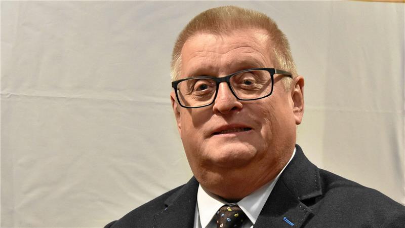 CDU Goslar fordert, Axel Bender soll Mandate niederlegen Axel Bender hat mit Social-Media-Postings für Entrüstung in der CDU gesorgt. Die Union fordert, dass Bender seine Mandate im Goslarer Stadtrat und im Kreistag nierderlegt.