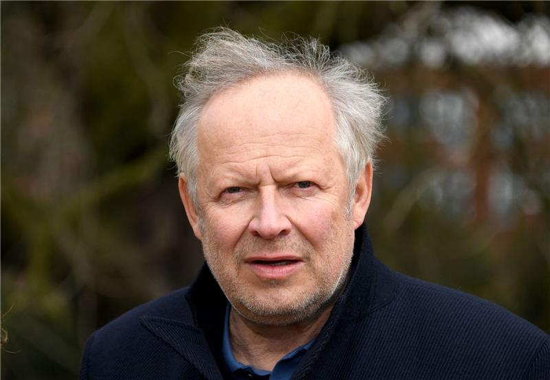 Borowski geht: Axel Milberg hört 2025 beim „Tatort” auf Axel Milberg freut sich auf das Neue.