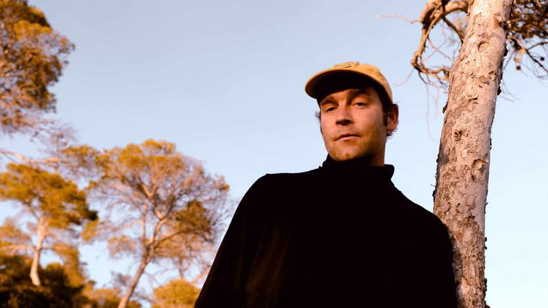 Axel alias „Aki“ Bosse gestaltet den zweiten Konzertabend des Yellow Jockey 2025.