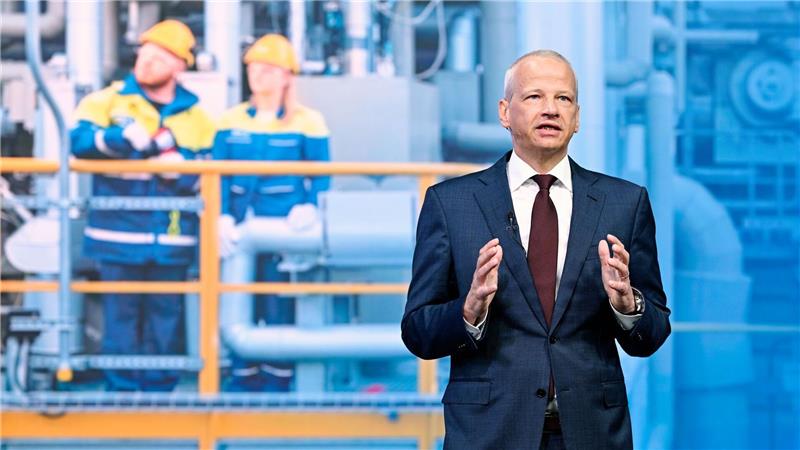 BASF verschärft Sparkurs - bereits 4.800 Stellen gestrichen BASF-Chef Kamieth sieht 2026 als Übergangsjahr. (Archivbild)
