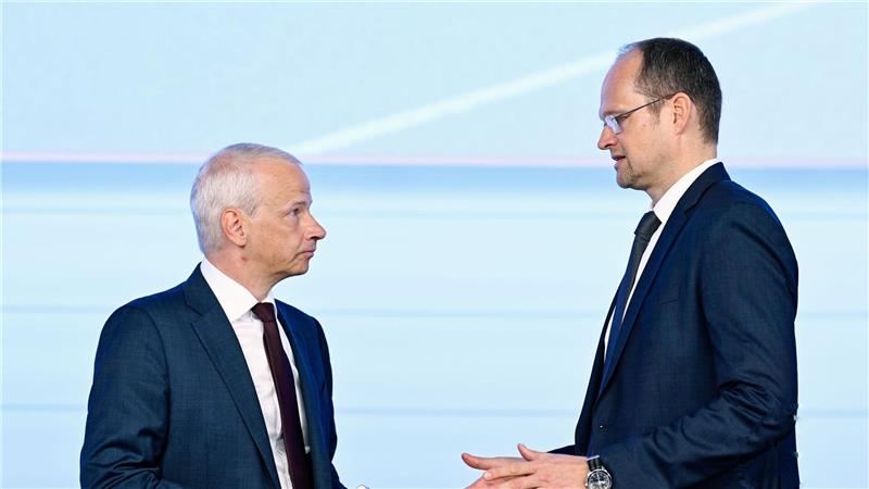 BASF sieht sich für US-Zölle gewappnet und blickt nach Asien BASF-Finanzchef Dirk Elvermann erläutert die Geschäftsentwicklung.
