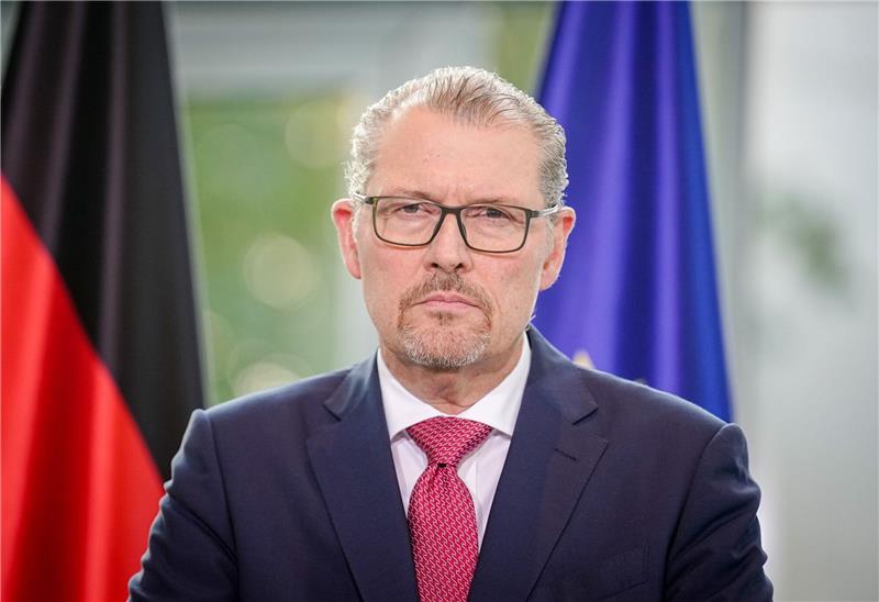 Arbeitgeberpräsident fordert Abkehr von Rente mit 63 BDA-Präsident Rainer Dulger
