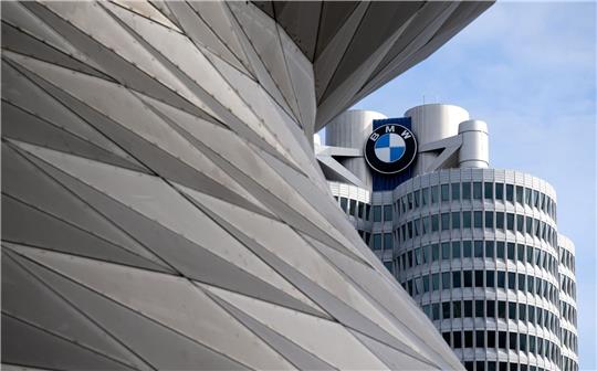 BMW profitierte von höheren Preisen für Neuwagen.