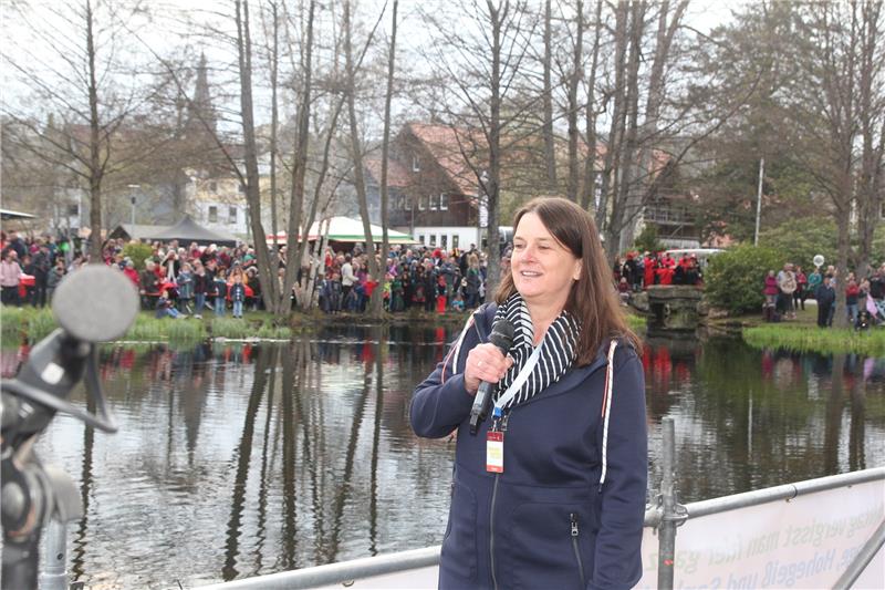 Braunlager feiern sich als Tourismus-Spitzenreiter BTMG-Chefin Cathleen Hensel bei einer der traditionellen Braunlager Walpurgisfeiern. Archivfoto: Eggers
