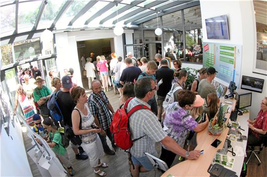 Bad Harzburg erlebt seit einigen Jahren auch durch den Baumwipfelpfad einen Andrang an Gästen – aber die Hoteliers und Gastronomen beklagen, dass der sich nicht im gleichen Maße in ihren Häusern niederschlägt. Kann besseres Marketing helfen? Sie sagen „ja“.  Fotos. GZ-Archiv