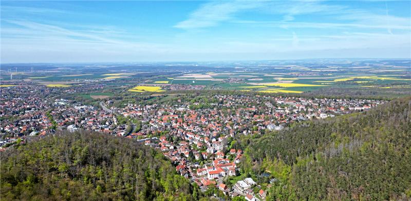 Bad Harzburg in einer Luftaufnahme. Nach mehreren Jahren des Rückgangs scheint sich die Einwohnerentwicklung der Stadt gerade zu stabilisieren. 