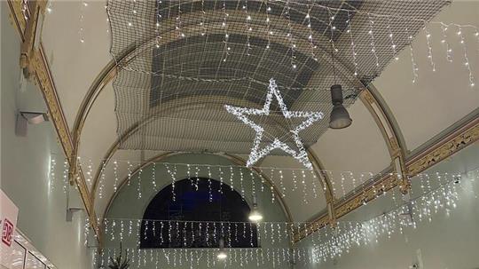 Bad Harzburgs Bahnhof funkelt vorweihnachtlich.