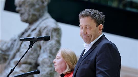 Bärbel Bas und Lars Klingbeil (beide SPD) im Willy-Brandt-Haus in Berlin. (Archivbild)