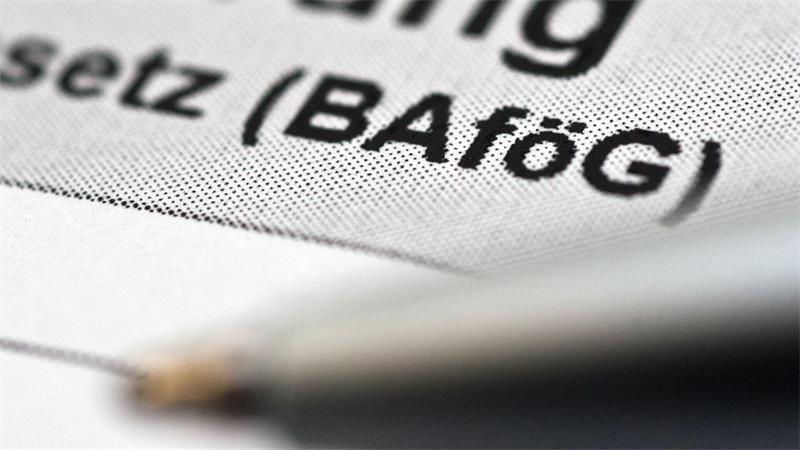 Bafög-Reform auf den Weg gebracht - was geplant ist Bafög-Anträge können künftig bis auf Ausnahmen nur noch digital gestellt werden