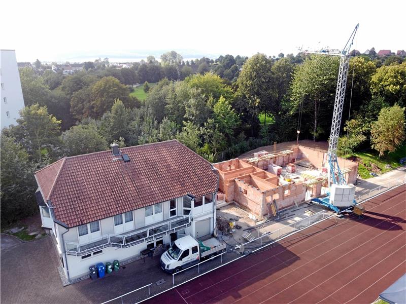 MTV Seesen: Dieser Verein kennt keinen Stillstand Bald ein kleines Sportzentrum: An der Harzkampfbahn entsteht derzeit ein Anbau. In diesem wird es unter anderem Räumlichkeiten für den Sportbetrieb des MTV Seesen geben. Foto: Neuendorf