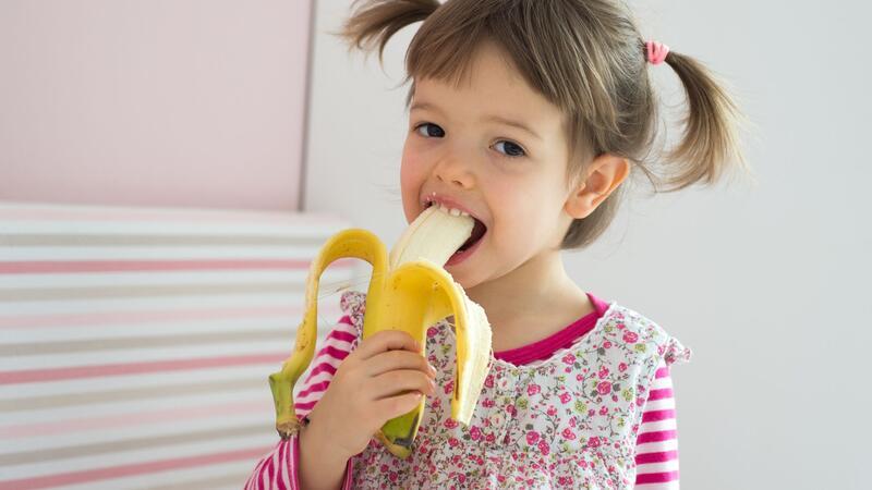 Lecker und gesund: Vegetarisch essen als Familie Bananen sind gesund und enthalten unter anderem Kalium, Magnesium und Vitamin B6.